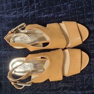 Michael Kors Carla Platform heels 👠
